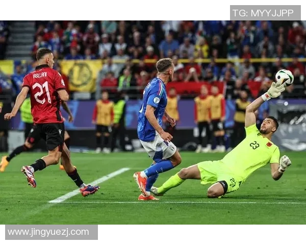 足球球星洗澡幕后揭秘 高清精彩瞬间大公开 球场英雄的另一面